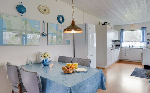 Simon - 225M from the Sea: Tag, Hus, Land Lot, Hjem, Sommerhus, Estate, Garden Bygninger, Skygge, Bjælkehytte, Landscaping