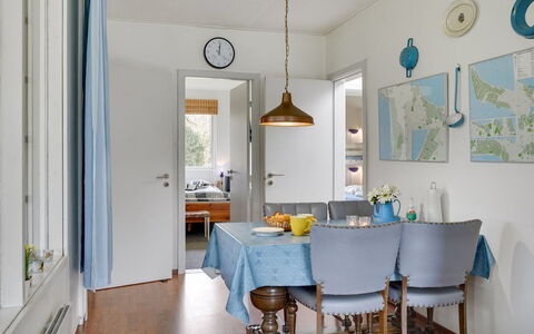 Simon - 225M from the Sea: Tag, Hus, Land Lot, Hjem, Sommerhus, Estate, Garden Bygninger, Skygge, Bjælkehytte, Landscaping