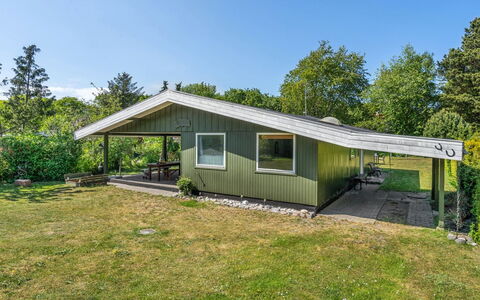 Simon - 225M from the Sea: Tag, Hus, Land Lot, Hjem, Sommerhus, Estate, Garden Bygninger, Skygge, Bjælkehytte, Landscaping