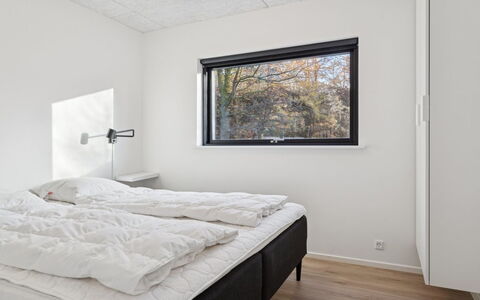 Malfred - 500M from the Sea: Træ, Loft, Indretning, Soveværelse, Værelse, Seng, Sengetøj, Lejlighed, Bed Frame, Sengetøj