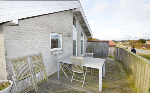 Enwald - 300M from the Sea: Hjem, Sommerhus, Dør, Sidespor, Planke, Trappe, Dagslys, Altan, Dæk