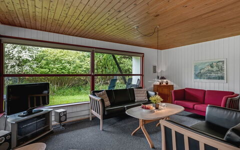 Grette - 1.5Km from the Sea: Indretning, Møbel, Gulvbelægning, Etage, Loft, Træ, Værelse, Couch, Stue, Stol