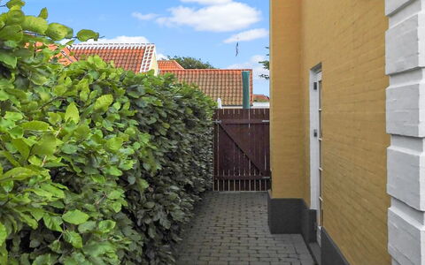 Tuulia - 1.1Km from the Sea: Træ, Tag, Arkitektur, Hjem, Hus, Sommerhus, Sidespor, Hårdttræ, Hældning, Estate