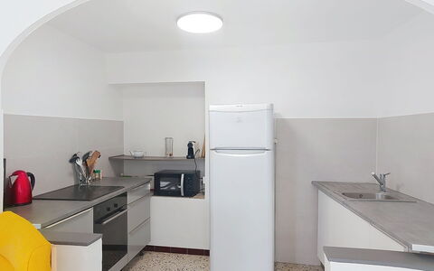Mimosa: Gulvbelægning, Større Bandage, Indretning, Køkken, Køkken Apparat, Etage, Loft, Countertop, Møbel, Belysning