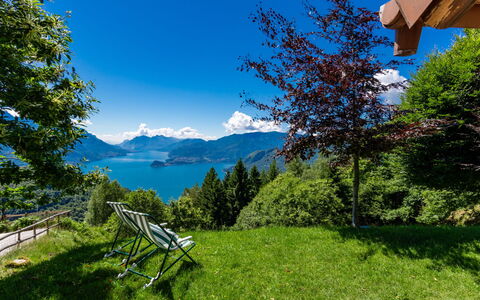 Munt del Nana: Plante, Ejendom, Vindue, Bygning, Blomst, Himmel, Stol, Udendørs Møbler, Land Lot, Sommerhus