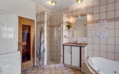 Oneida - 800M from the Sea
