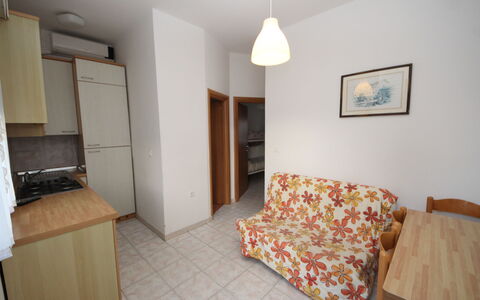 Rosolina Mare 625: Møbel, Cabinetry, Komfort, Træ, Indretning, Bord, Etage, Gulvbelægning, Bygning