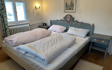 Kesslerberg: Ejendom, Møbel, Vindue, Komfort, Azure, Træ, Bed Frame, Belysning, Indretning, Bord