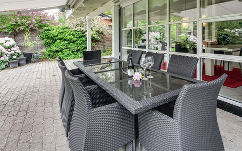 Cedomir - 625M from the Sea: Plantesamfund, Sollys, Urteagtig Plante, Have, Plantation, Landbrug, Farm