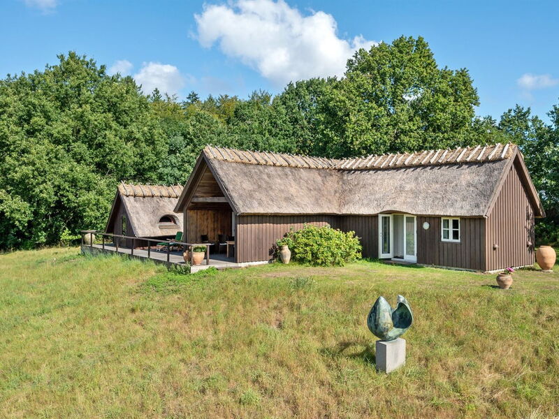 elvine - 2.9km From The Sea