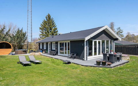 Øllegaard - 1Km from the Sea: Plantesamfund, Sollys, Urteagtig Plante, Have, Plantation, Landbrug, Farm