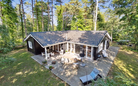 Anar - 900M from the Sea: Lejlighed, Skygge, Altan, Stol, Hegn, Udendørs Møbler, Aluminium, Kunstgræs