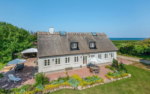 Rebana - 30M from the Sea: Sommerhus, Skur, Hytte, Stuehus, Prærie, Hytte, Lade, Bjælkehytte, Garden Bygninger