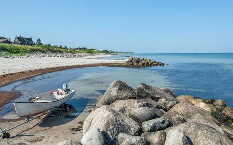Rebana - 30M from the Sea: Sommerhus, Skur, Hytte, Stuehus, Prærie, Hytte, Lade, Bjælkehytte, Garden Bygninger
