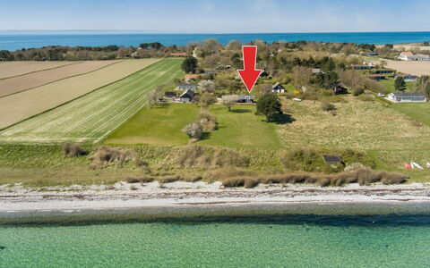 Trajko - 100M from the Sea: Boligområde, Tag, Forstad, Indkørsel, Estate, Skorsten