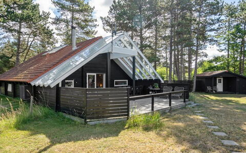 Sahra - 200M from the Sea: Tag, Hus, Hjem, Sommerhus, Sidespor, Estate, Indkørsel, Garden Bygninger, Gård, Skur