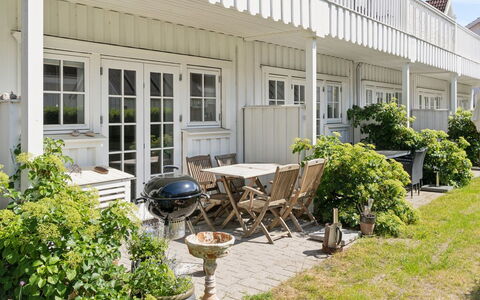 Galia - 2Km from the Sea: Busk, Have, Skygge, Gård, Blomsterkrukke, Estate, Landscaping, Skydevindue, Sidespor, Stueplante