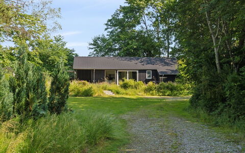 Thora - 800M from the Sea: Hjem, Sommerhus, Veranda, Sidespor, Stuehus, Udendørs Struktur