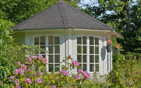 Thora - 800M from the Sea: Hjem, Sommerhus, Veranda, Sidespor, Stuehus, Udendørs Struktur