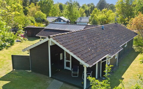 Sophi - 425M from the Sea: Tag, Hjem, Hus, Sidespor, Sommerhus, Kompositmateriale, Dør, Skydevindue, Estate, Skorsten