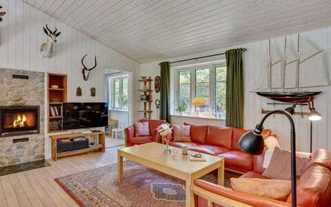 Kunegunda - 650M from the Sea: Tag, Hus, Hjem, Sommerhus, Sidespor, Estate, Indkørsel, Garden Bygninger, Gård, Skur