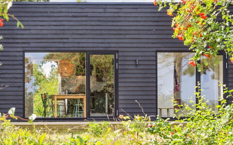 Gjorgje - 100M from the Sea: Hus, Hjem, Tag, Sommerhus, Land Lot, Estate, Stuehus, Landsby, Farm