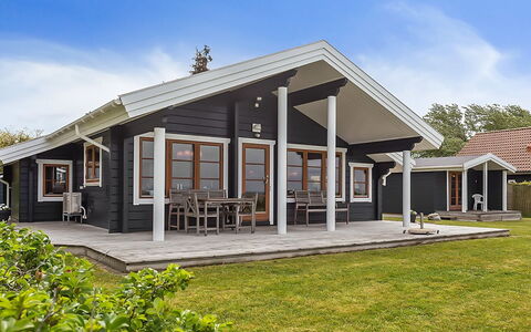 Stacie - 10M from the Sea: Hjem, Sommerhus, Veranda, Sidespor, Stuehus, Udendørs Struktur