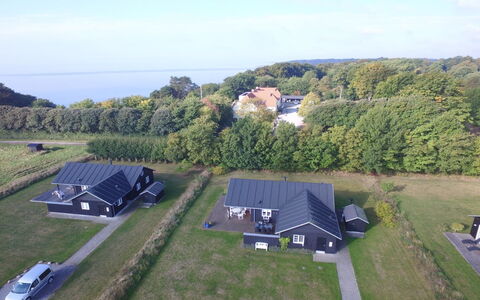 Miika - 100M from the Sea: Boligområde, Hjem, Tag, Hus, Landskab, Forstad, Estate, Land Lot, Sommerhus, Fugleperspektiv