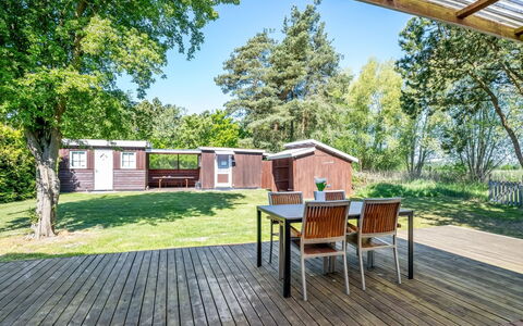 Arendine - 700M from the Sea: Træ, Hårdttræ, Sommerhus, Bejdse, Have, Skygge, Dæk, Garden Bygninger, Gård, Planke