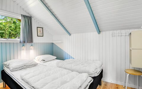 Elijoan - 400M from the Sea: Boligområde, Tag, Forstad, Indkørsel, Estate, Skorsten