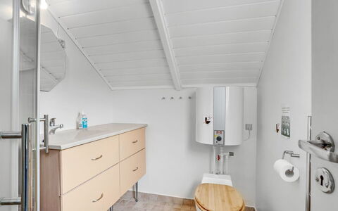 Elijoan - 400M from the Sea: Boligområde, Tag, Forstad, Indkørsel, Estate, Skorsten