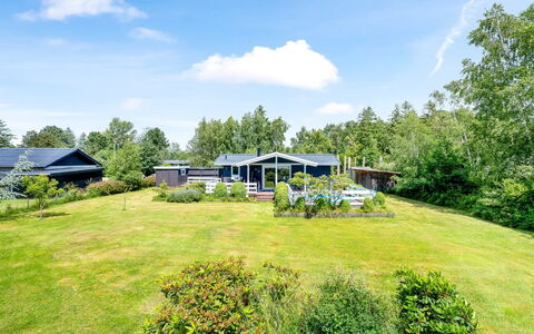 Asmine - 670M from the Sea: Tag, Hus, Hjem, Sommerhus, Sidespor, Estate, Indkørsel, Garden Bygninger, Gård, Skur