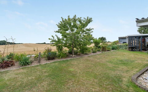 Asya - 600M from the Sea: Blå, Busk, Sommerhus, Bunddække, Have, Estate, Skygge, Landscaping, Stuehus, Eco Hotel
