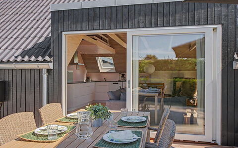 Elbert - 100M from the Sea: Træ, Have, Backyard, Land Lot, Hjem, Tag, Skygge, Dæk, Hårdttræ, Gård