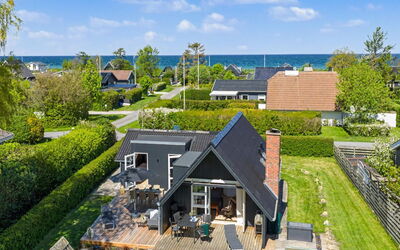 Elbert - 100M from the Sea