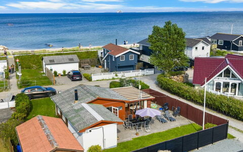 Neea - 40M from the Sea: Bjergrige Landskabsformer, Bjerg, Bakke, Bjergkæde, Hill Station, Menneskelig Bosættelse, Urban Design, Alps, Dal, Topmøde