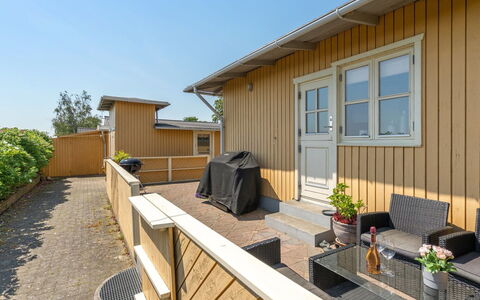Hwitserk - 5M from the Sea: Boligområde, Tag, Forstad, Indkørsel, Estate, Skorsten