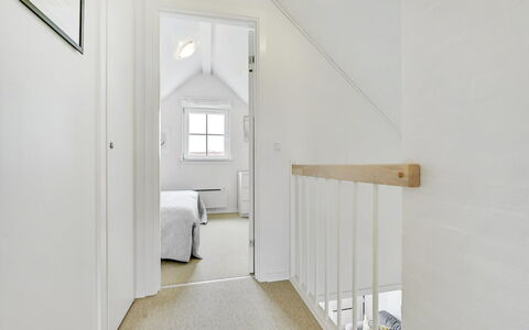 Bleike - 250M from the Sea: Blå, Busk, Sommerhus, Bunddække, Have, Estate, Skygge, Landscaping, Stuehus, Eco Hotel