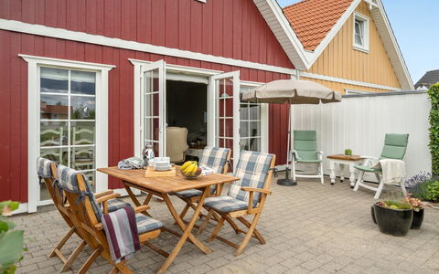 Eike - 250M from the Sea: Plantesamfund, Sollys, Urteagtig Plante, Have, Plantation, Landbrug, Farm