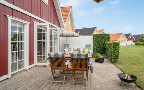 Eike - 250M from the Sea: Plantesamfund, Sollys, Urteagtig Plante, Have, Plantation, Landbrug, Farm
