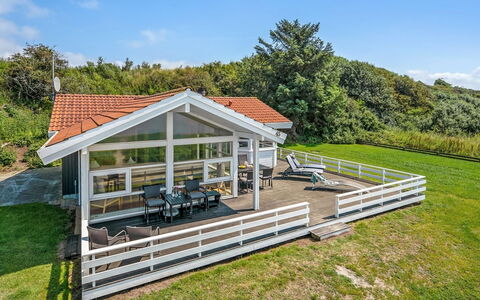 Arnwith - 20M from the Sea: Veranda, Dæk, Udendørs Struktur, Planke, Garden Bygninger