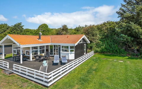Arnwith - 20M from the Sea: Hjem, Sommerhus, Veranda, Estate, Sidespor, Stuehus, Garden Bygninger