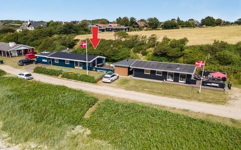 Pellervo - 20M from the Sea: Tag, Hjem, Hus, Sidespor, Sommerhus, Kompositmateriale, Dør, Skydevindue, Estate, Skorsten
