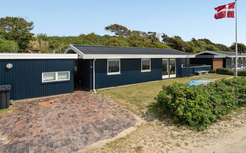 Pellervo - 20M from the Sea: Tag, Hus, Land Lot, Hjem, Sommerhus, Estate, Garden Bygninger, Skygge, Bjælkehytte, Landscaping
