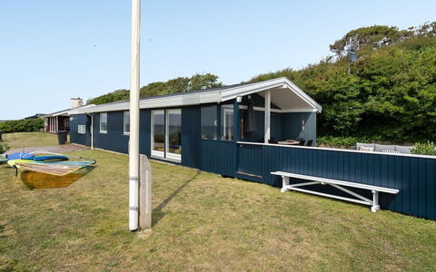 Pellervo - 20M from the Sea: Tag, Hus, Land Lot, Hjem, Sommerhus, Estate, Garden Bygninger, Skygge, Bjælkehytte, Landscaping