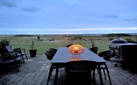Lucjan - 50M from the Sea: Blå, Busk, Sommerhus, Bunddække, Have, Estate, Skygge, Landscaping, Stuehus, Eco Hotel