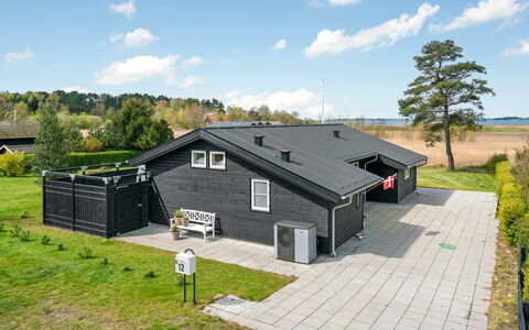 Antti - 350M from the Sea: Plantesamfund, Sollys, Urteagtig Plante, Have, Plantation, Landbrug, Farm