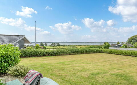 Rathi - 250M from the Sea: Plantesamfund, Sollys, Urteagtig Plante, Have, Plantation, Landbrug, Farm