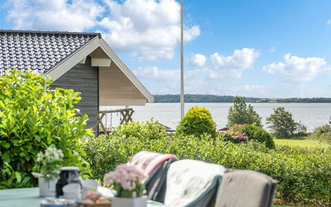 Rathi - 250M from the Sea: Plantesamfund, Sollys, Urteagtig Plante, Have, Plantation, Landbrug, Farm