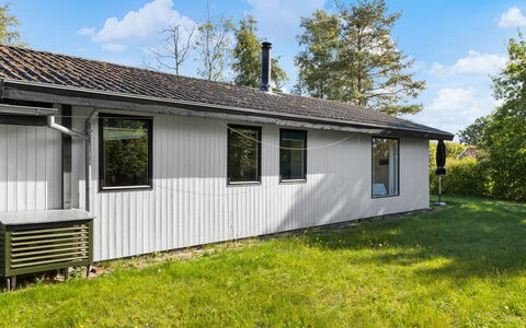Kalle - 400M from the Sea: Lejlighed, Skygge, Altan, Stol, Hegn, Udendørs Møbler, Aluminium, Kunstgræs